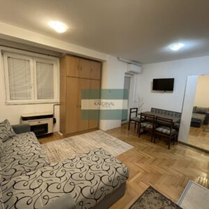 Garsonjera u srcu Kragujevca – Idealna prilika za studente, parove ili investitore!