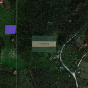 Lep plac četvrtastog oblika kod Akva parka