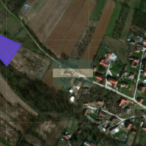 Na prodaju poljoprivredno zemljište